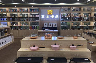 五金連鎖加盟與自營(yíng)零售 投資成本全解析